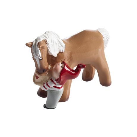 Lill-Nissen Tusse matar häst H:7cm