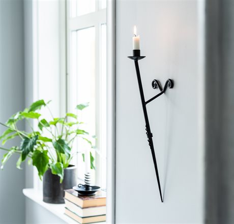 Väggljusstake i svartlackad smide H:54cm