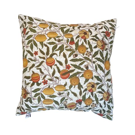 Kuddfodral Fruit – William Morris 45x45