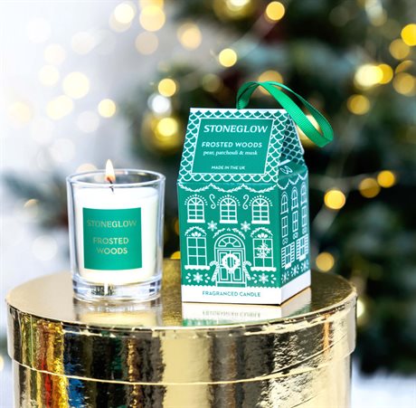 Doftljus Frosted Woods – Pear, Patchouli & Musk 15H