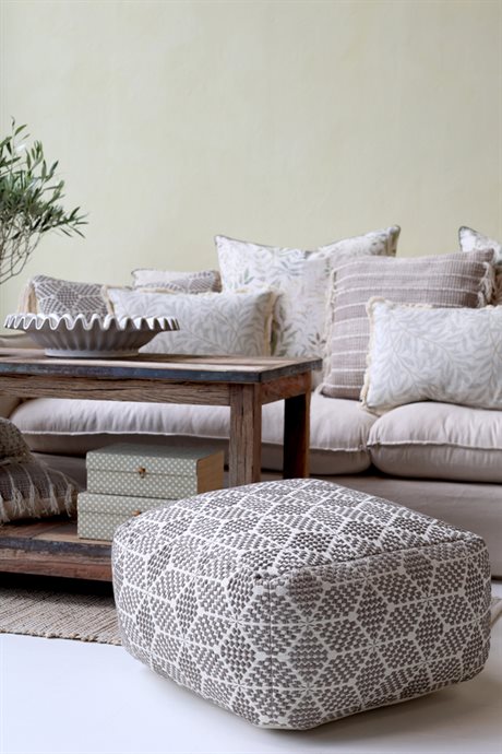 Loungepuff i stjärnmönster