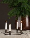 Ljusstake i metall med fyra ljushållare Ø28cm