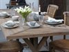 Franskt matbord i återvunnet trä