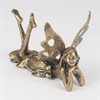 Älva i gjuten metall med antik guldfinish 15x10x10cm
