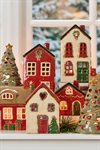 Ljuslykta i stengods – Hus med rött tak & julgran H:14cm 